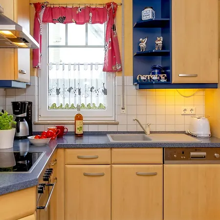 68 3, Sanddornweg 6 D * Karlshagen